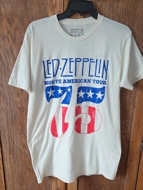 Led Zeppelin North American "75" Tour T- Shirt NWT